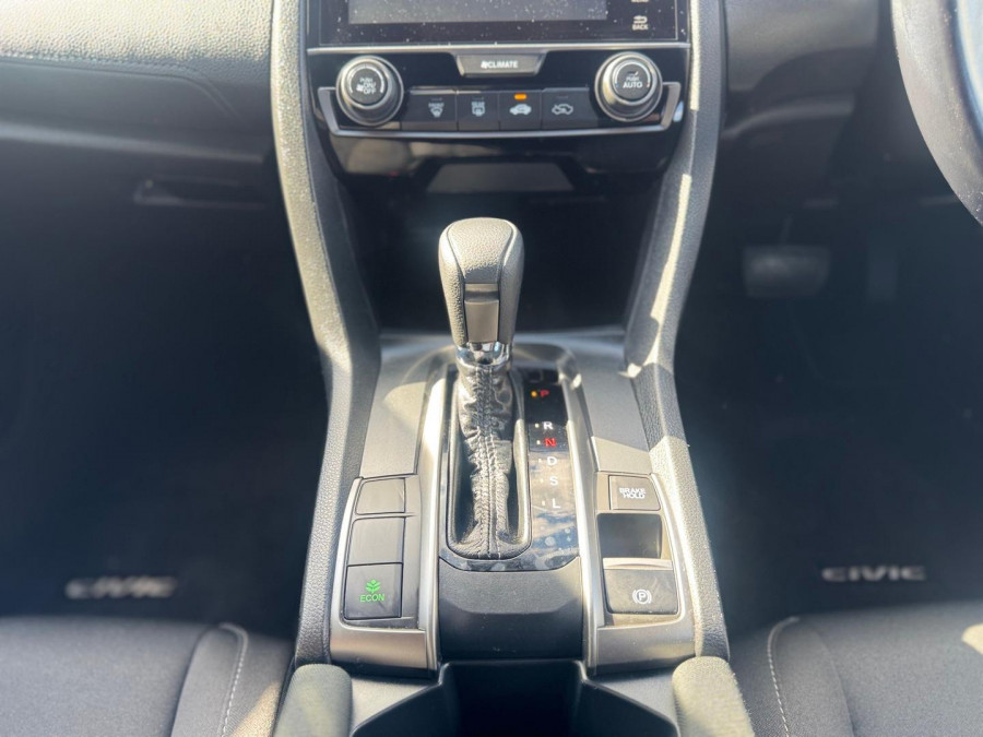2018 Honda Civic 10th Gen VTi-S Hatch Image 11