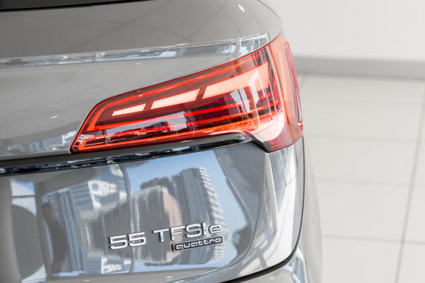 2025 Audi Q5 FY 55 TFSI e S Line SUV image 26