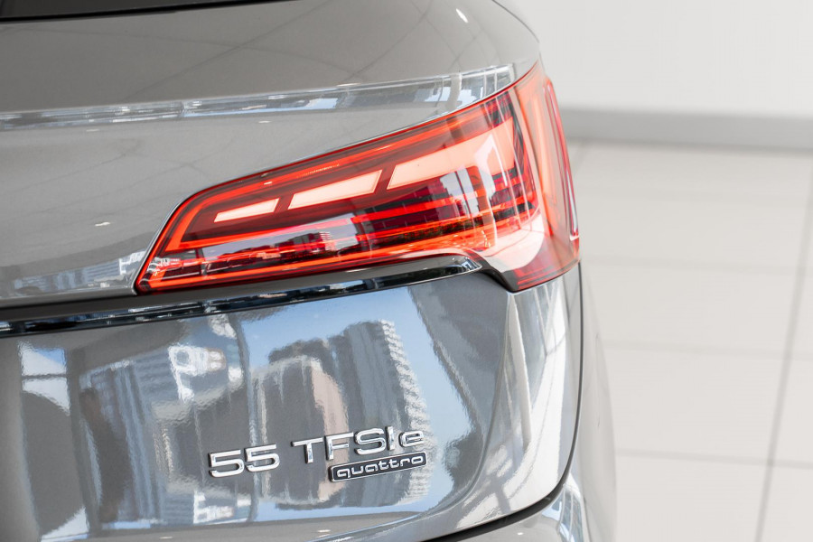 2025 Audi Q5 FY 55 TFSI e S Line SUV