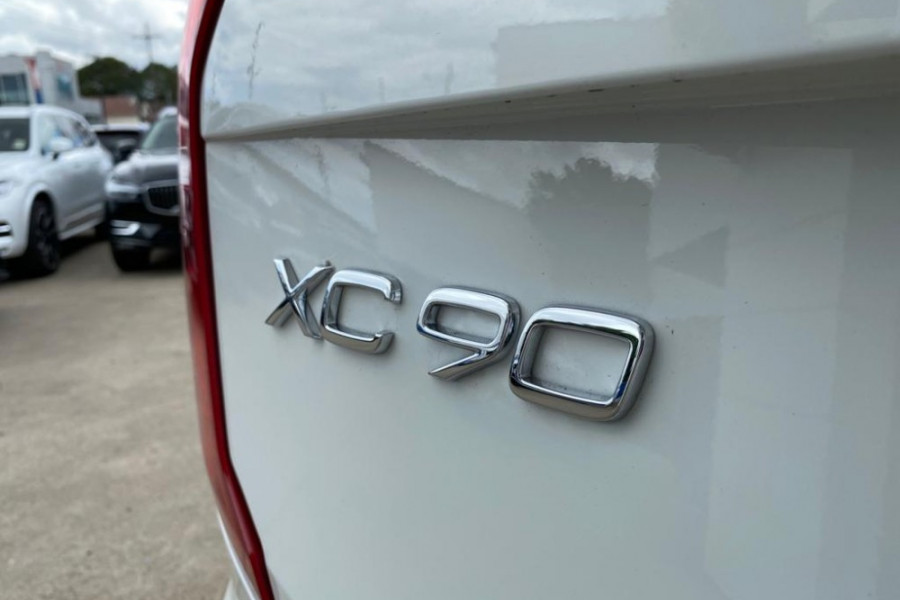 2020 Volvo XC90 L Series D5 Momentum Suv Image 17