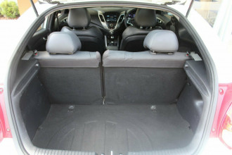 2012 Hyundai Veloster FS + Coupe Hatchback image 23