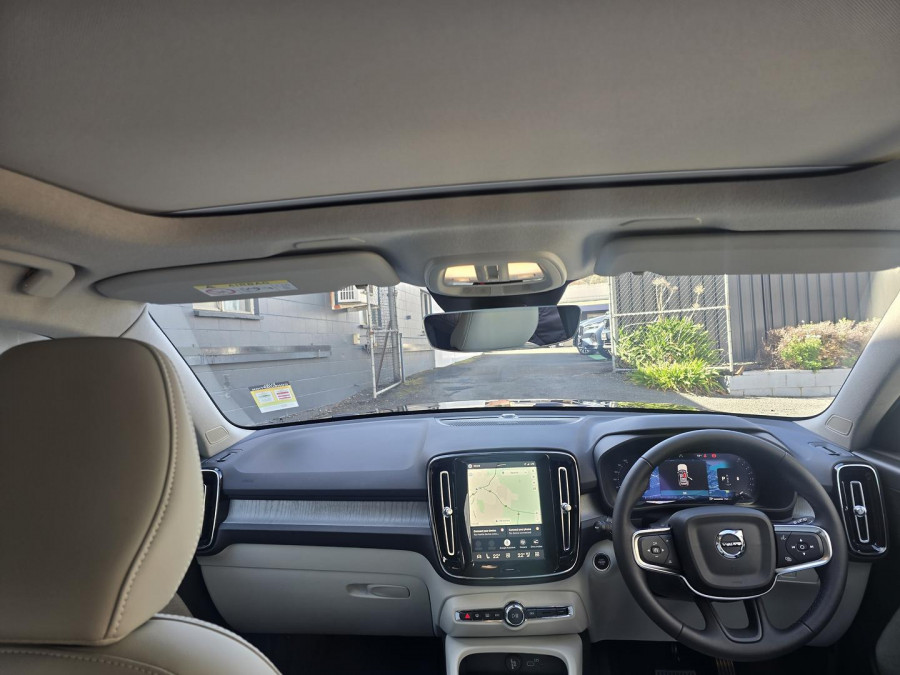 2026 MY27 Volvo XC40 XZ Ultra B4 Bright SUV Image 13