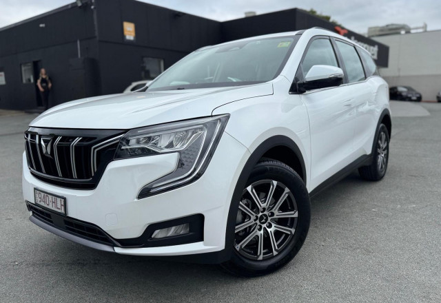 2025 Mahindra XUV700  AX7L SUV