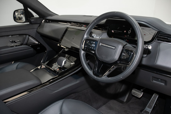 2025 Land Rover Range Rover Sport L461 P400 Dynamic SE SUV Image 15