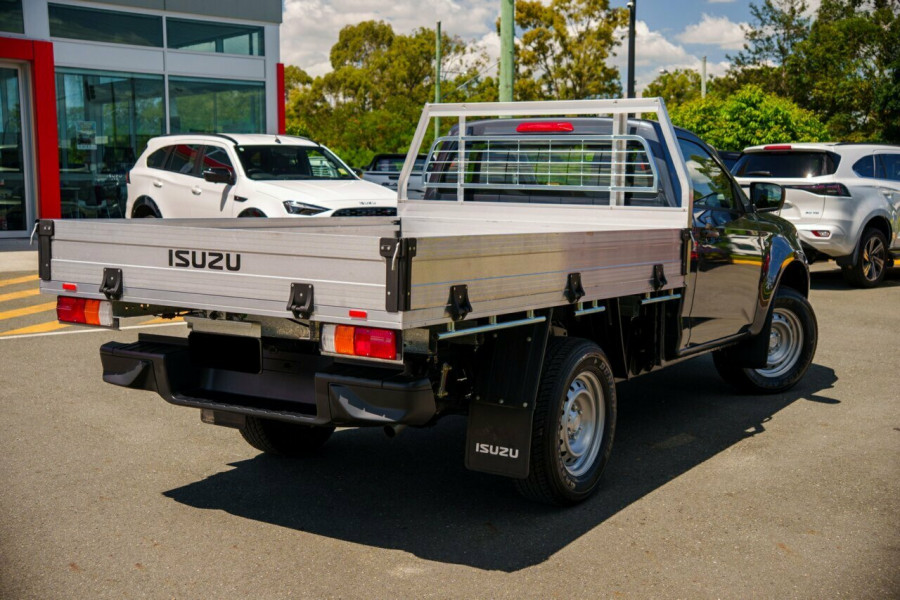 2026 MY25.5 Isuzu D-MAX RG SX High Ride Cab Chassis Image 2