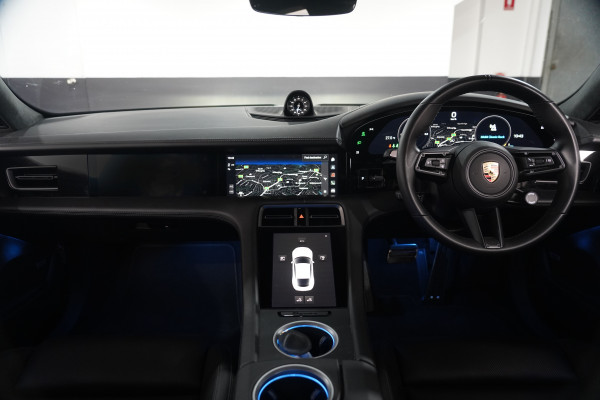 2020 Porsche Taycan Turbo S Coupe Image 29