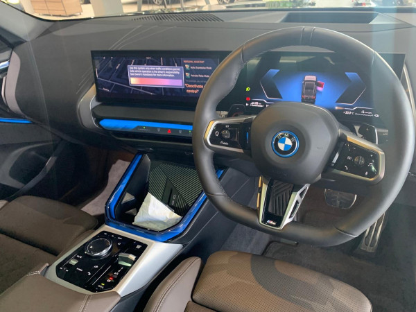 2025 BMW X3 G45 30e xDrive SUV image 15
