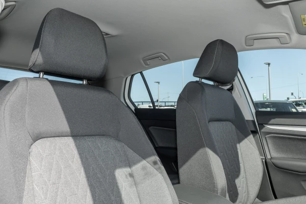 2026 Volkswagen Golf 8.5 110TSI Life Hatch Image 10
