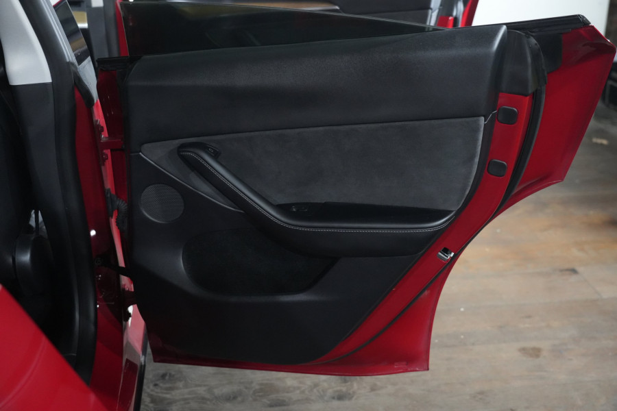 2023 Tesla Model Y  Rear-Wheel Drive SUV Image 19