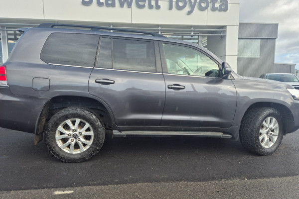 2019 Toyota LandCruiser VDJ200R VX SUV Image 16