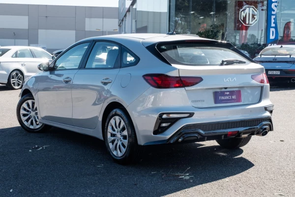 2024 Kia Cerato BD S Hatch Image 2