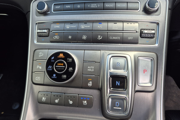 2021 Hyundai Santa Fe TM.V3 Highlander SUV Image 25