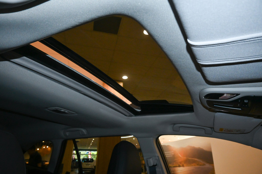 2024 Subaru Outback 6GEN AWD Touring SUV Image 11