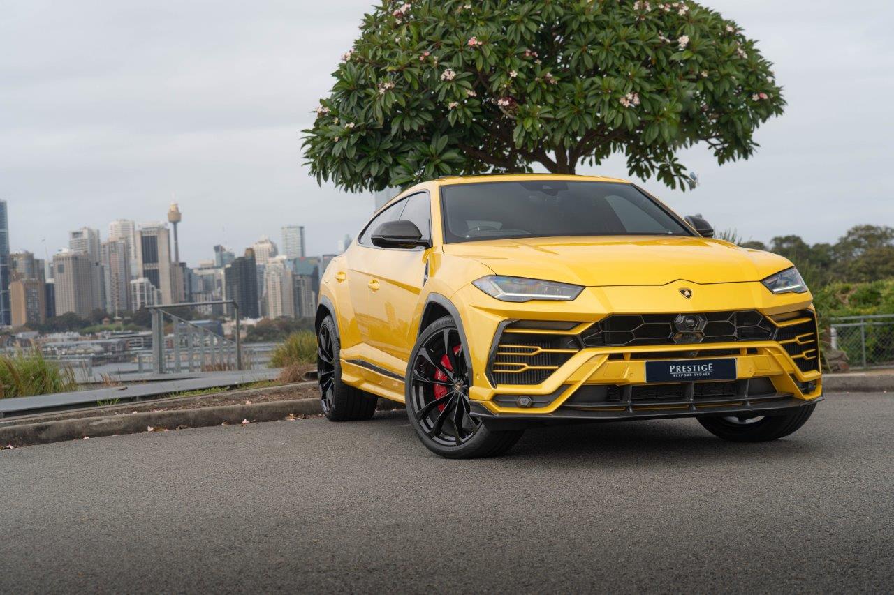 2022 Lamborghini Urus SUV Image 1
