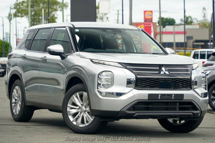 2025 Mitsubishi Outlander ZM ES SUV Image 1