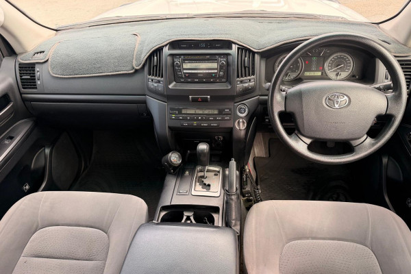 2009 Toyota LandCruiser VDJ200R GXL SUV Image 16