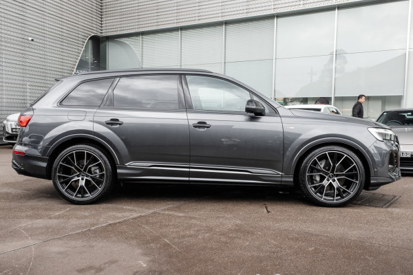 2026 MY25 Audi SQ7 4M TFSI SUV image 3