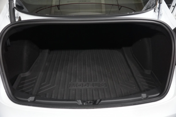 2022 Tesla Model 3  Rear-Wheel Drive Sedan image 25