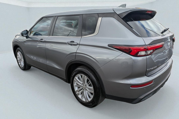 2022 Mitsubishi Outlander ZM ES SUV Image 6