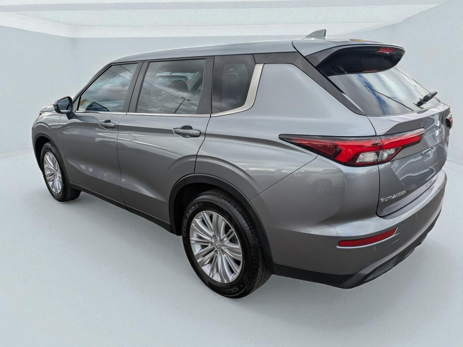 2022 Mitsubishi Outlander ZM ES SUV Image 6