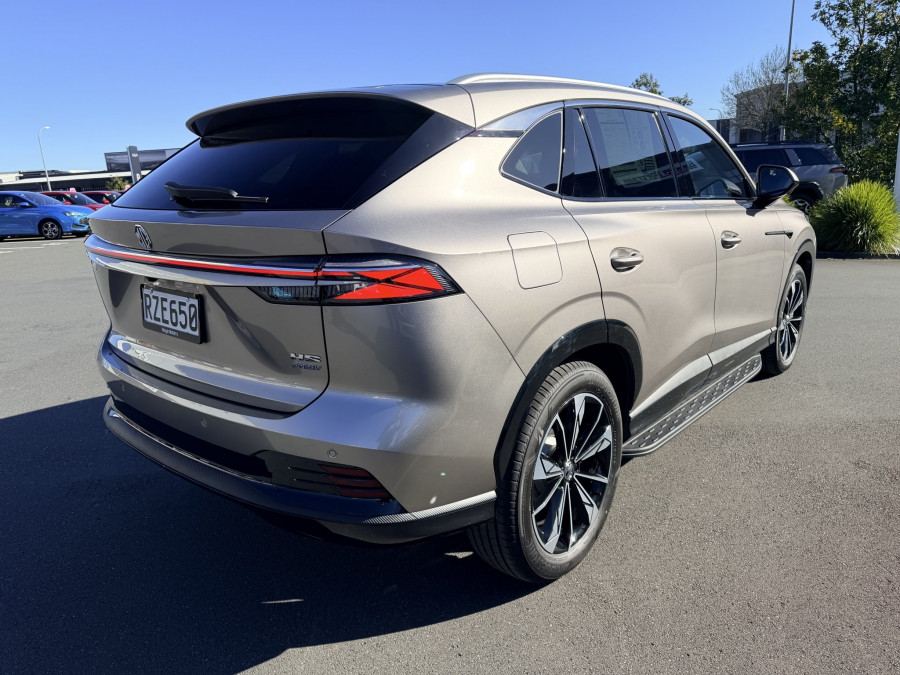 2026 MG HS Super Hybrid Essence SUV Image 5