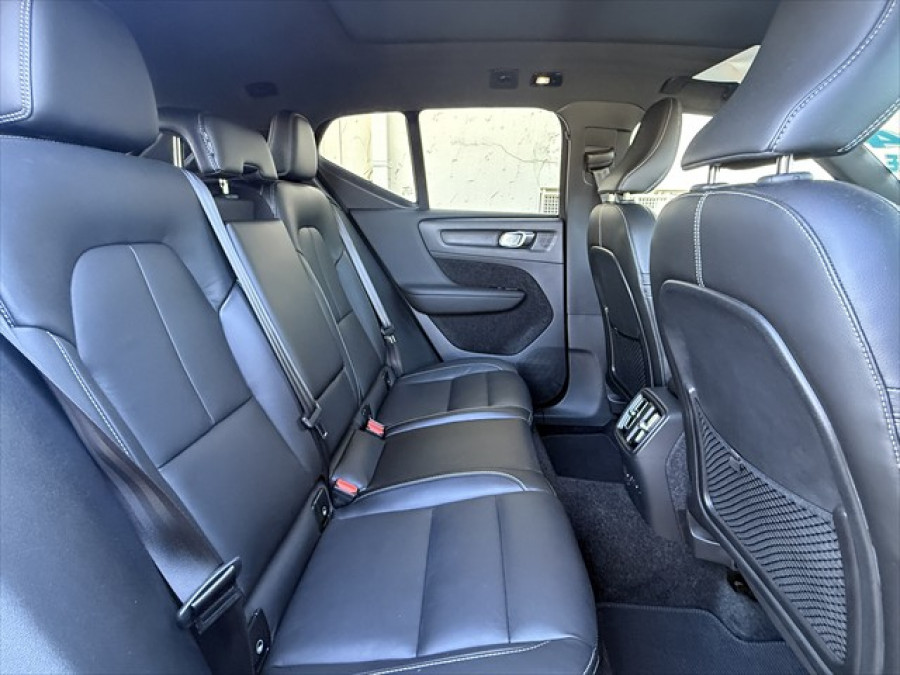 2021 MY22 Volvo XC40 XZ Recharge Pure Electric SUV Image 10
