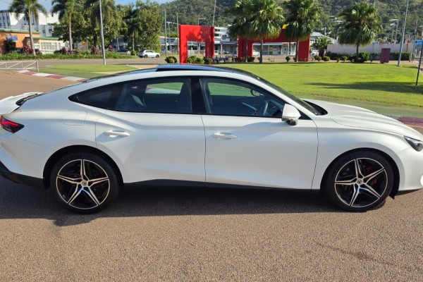 2025 MG MG7  Essence Sedan Image 16