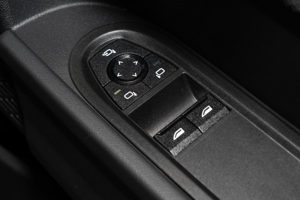 2025 MINI Cooper F65 C Classic Hatch image 20