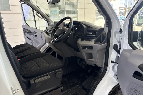 2026 MY24 LDV Deliver 9  Mid Roof LWB Van Image 12