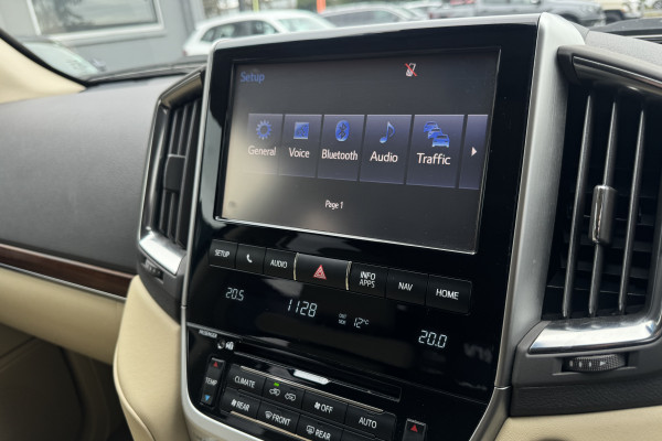 2017 Toyota LandCruiser VDJ200R Sahara SUV Image 37