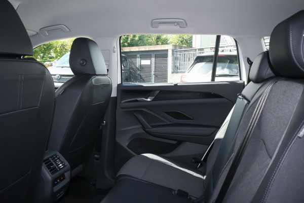 2025 Volkswagen Tayron R4 110TSI Life SUV Image 9