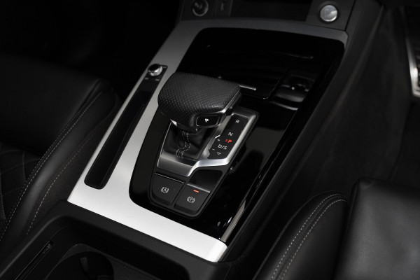 2022 MY23 Audi Q5 FY 45 TFSI S Line SUV image 15