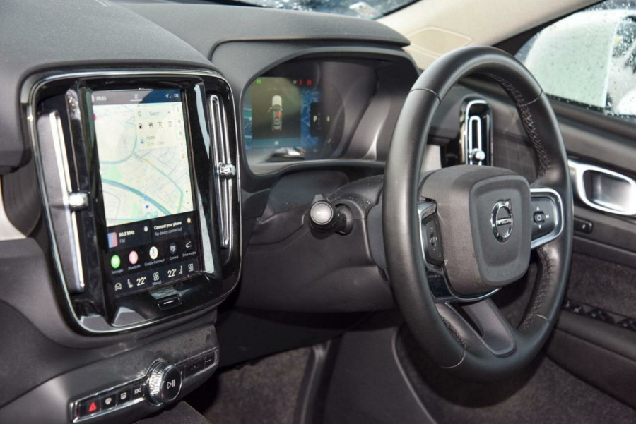 2022 MY23 Volvo XC40 XZ Plus B4 SUV Image 16