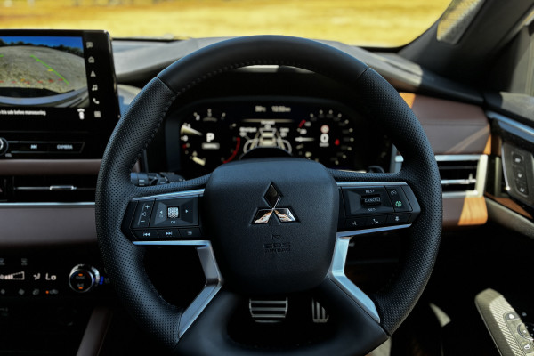 2025 Mitsubishi Outlander ZM Exceed Tourer SUV Image 15