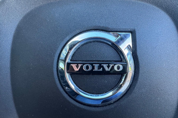 2018 Volvo XC60 UZ D5 R-Design SUV Image 19