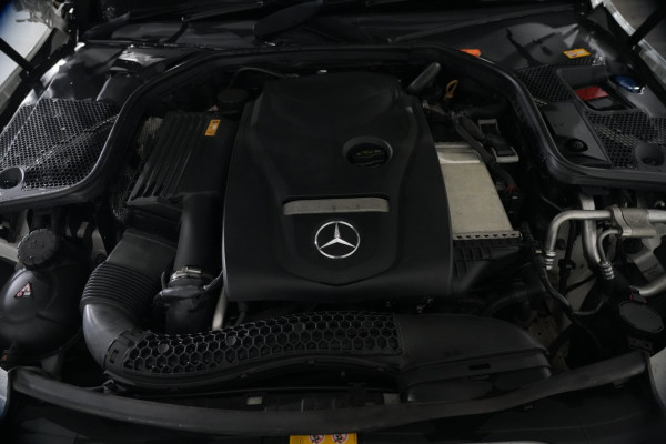 2015 Mercedes-Benz C-Class C250 SUV Image 29