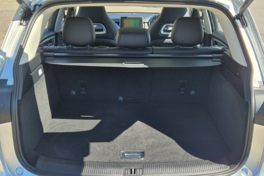 2023 MG HS SAS23 Essence SUV Image 7