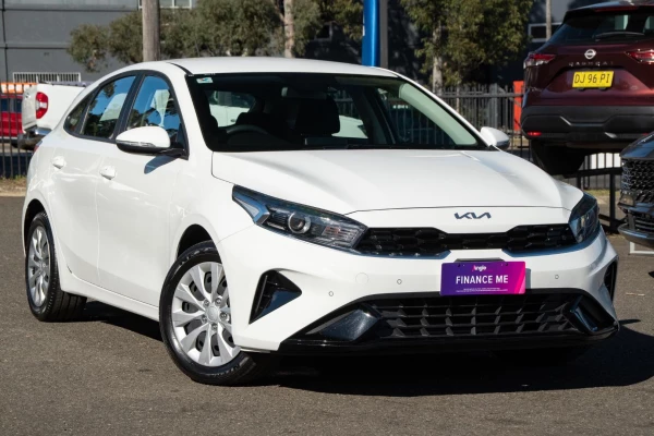 2024 Kia Cerato BD S Hatch Image 1