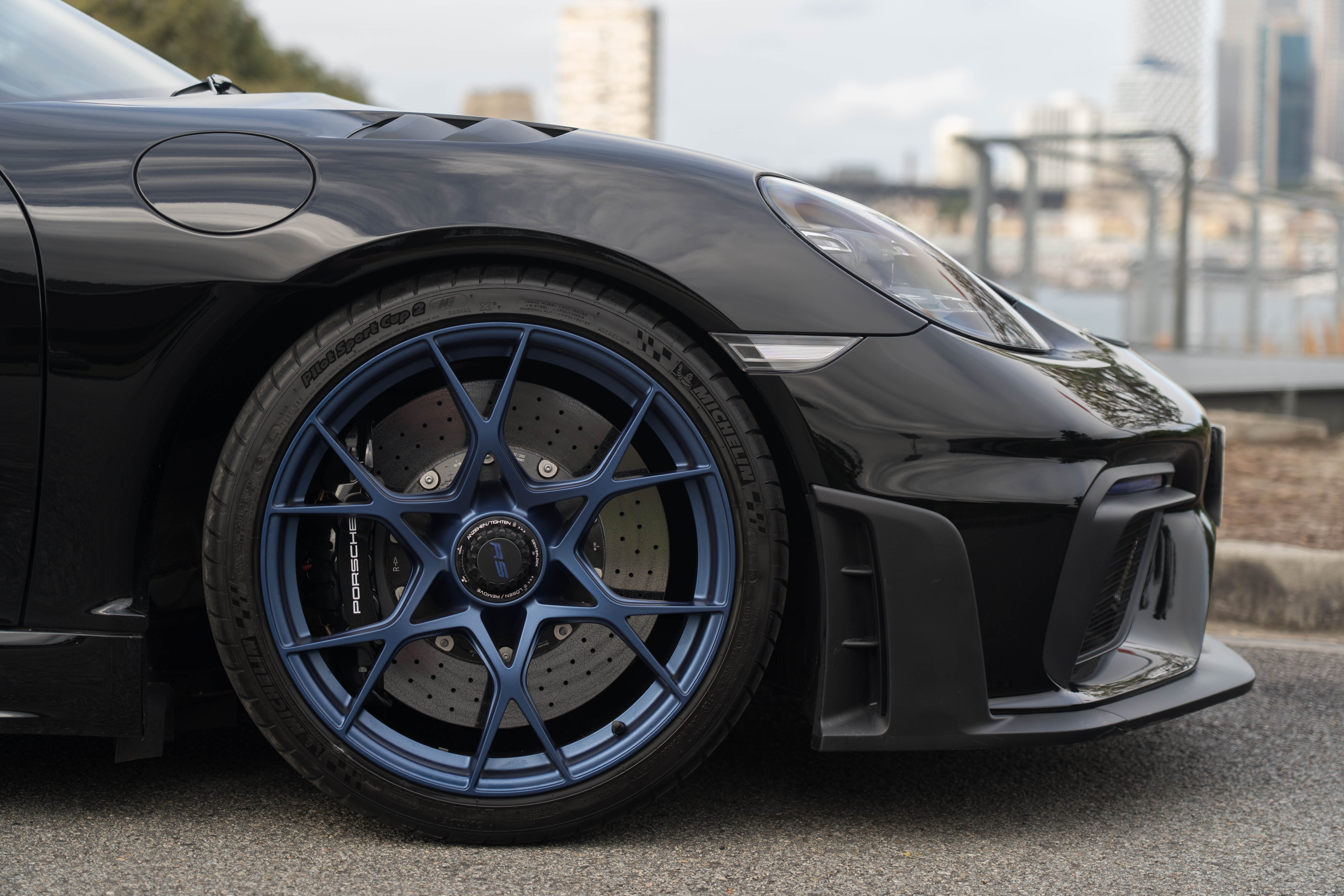 2023 Porsche 718 Cayman GT4 RS Coupe Image 5