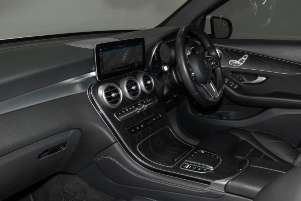 2019 Mercedes-Benz GLC-Class GLC300 SUV image 23