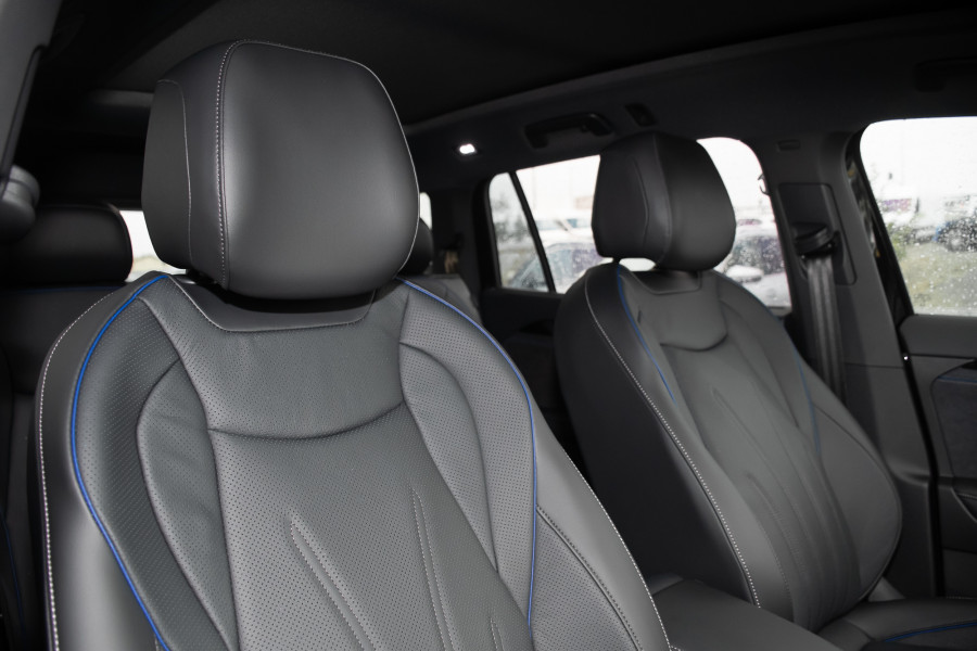 2025 Volkswagen Tayron R4 195TSI R-Line SUV Image 9