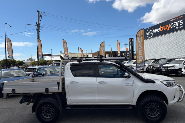 2016 Toyota HiLux  SR5 Double Cab Pick Up Image 6