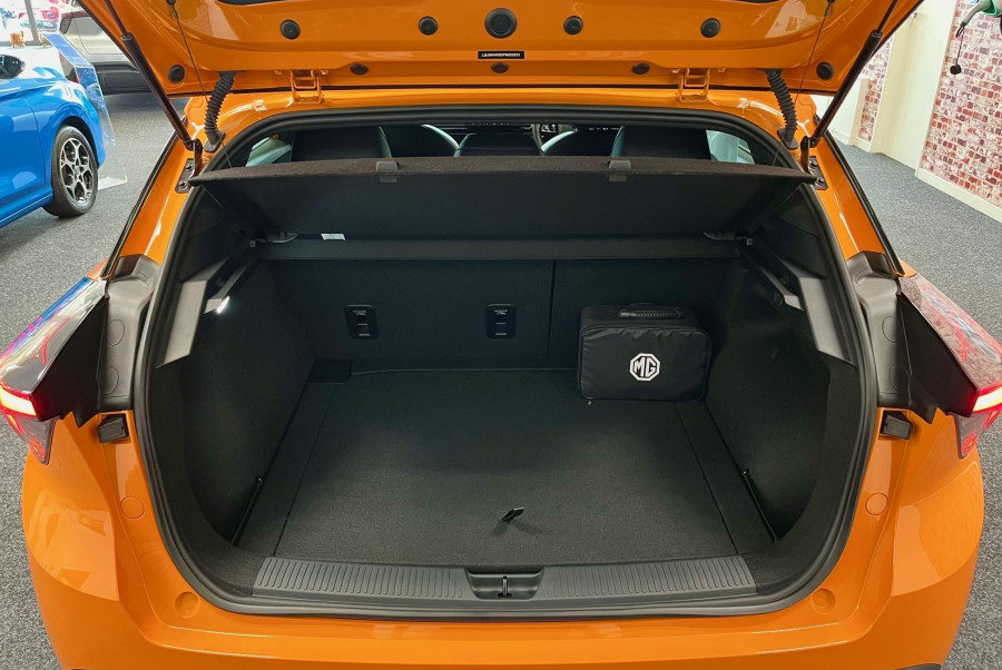 2023 MG MG4 Essence Long range (530km) Hatch Image 10