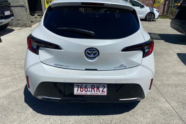2023 Toyota Corolla ZWE219R  ZR Hybrid Hatch Image 6
