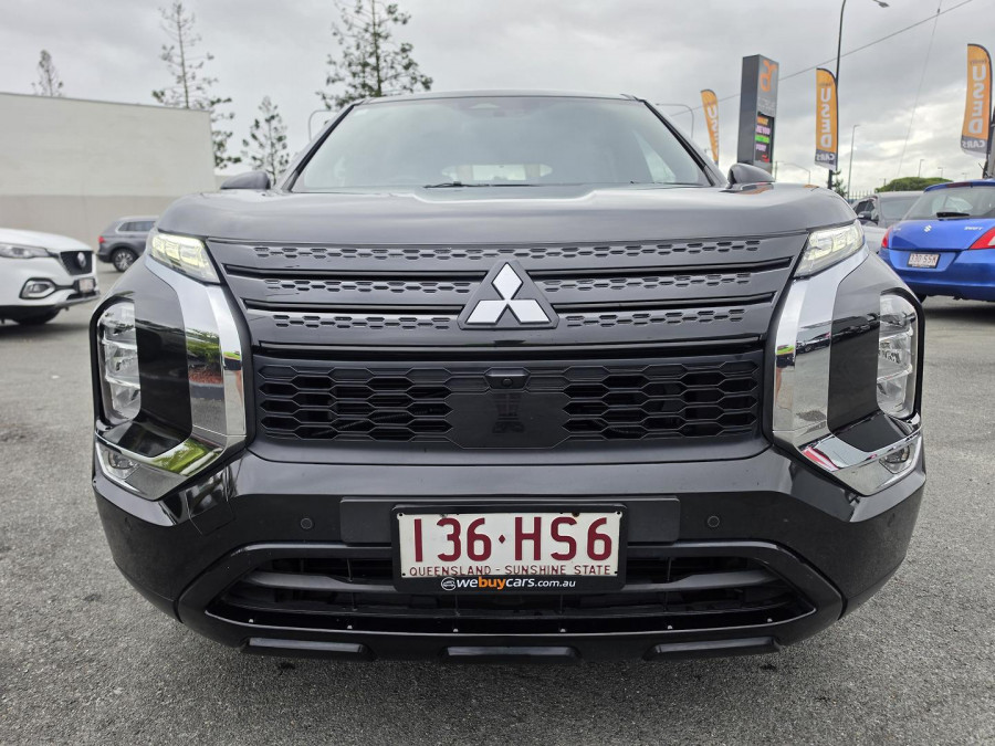 2023 Mitsubishi Outlander ZM Black Edition SUV Image 4