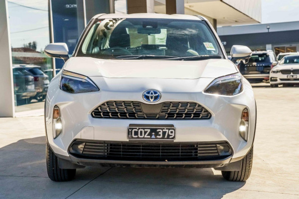 2023 Toyota Yaris Cross MXPB10R GX SUV Image 3