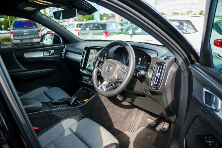 2022 MY23 Volvo XC40 XZ Ultimate B4 Bright SUV Image 17