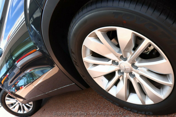 2026 MY25 Mitsubishi Outlander ZM ES SUV Image 4