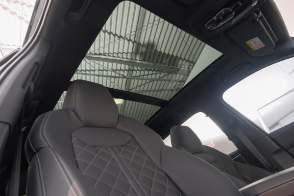 2026 Audi SQ7 4M TFSI SUV image 16