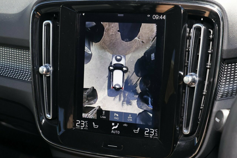2022 Volvo XC40 XZ T5 R-Design SUV Image 15